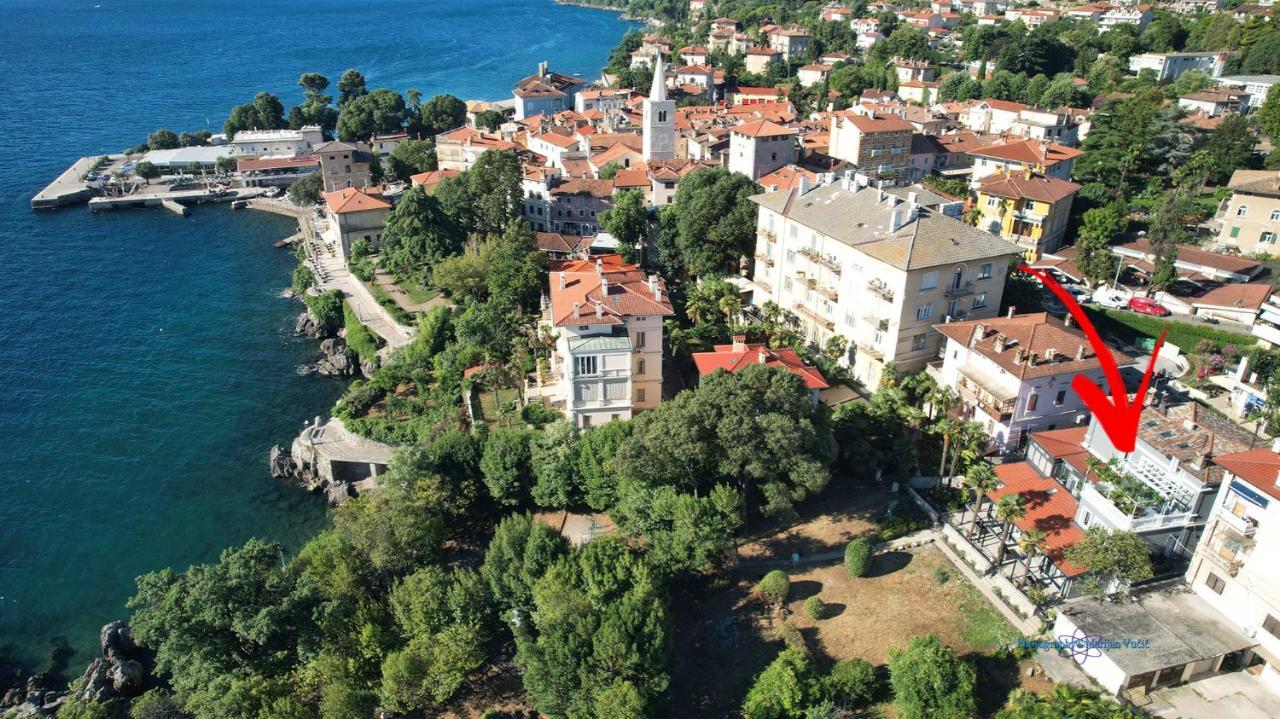 Villa Clara Lovran Bagian luar foto